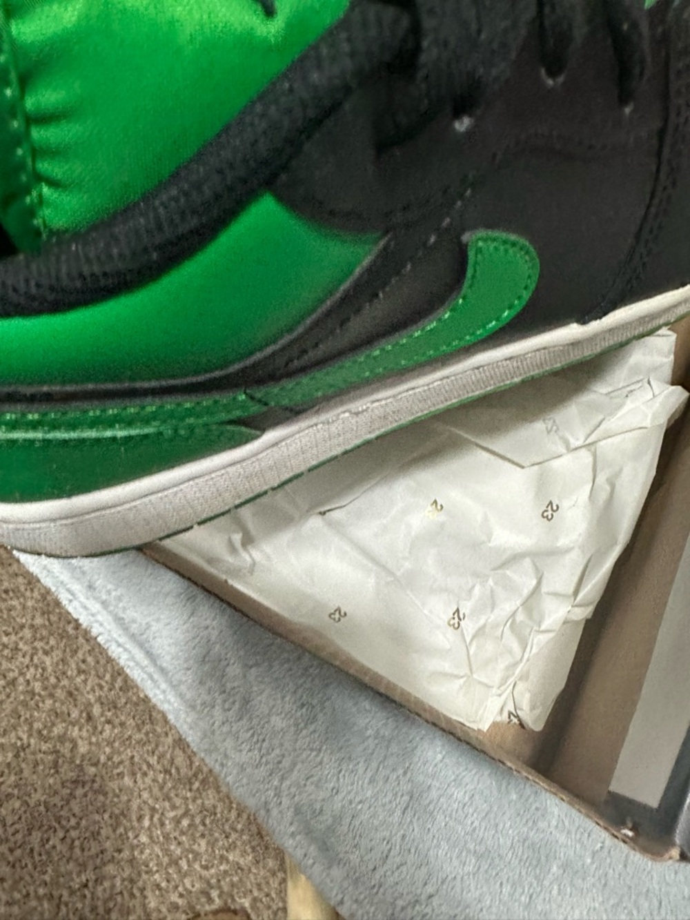 CLOSET CLOSING Jordan Air Jordan 1 Low GS Black Green White Sneakers - Picture 7 of 12